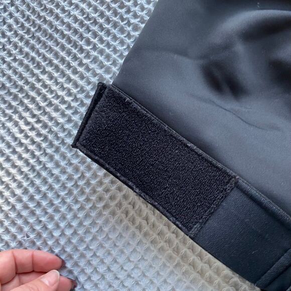 Shefit Flex Sports Bra Black and Silver Medium Impact Bra Size 3 Luxe - Picture 4 of 9